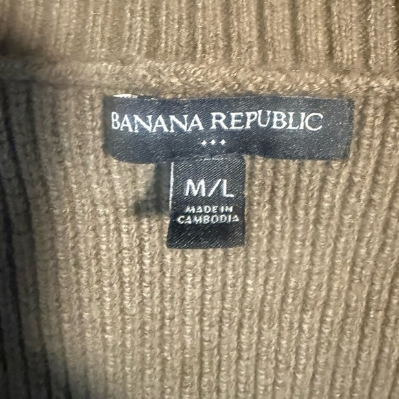 Banana Republic Sweater Vest Ribbed Knit Sleeveless Top M/L‎ Olive Green Men's - Picture 2 of 6